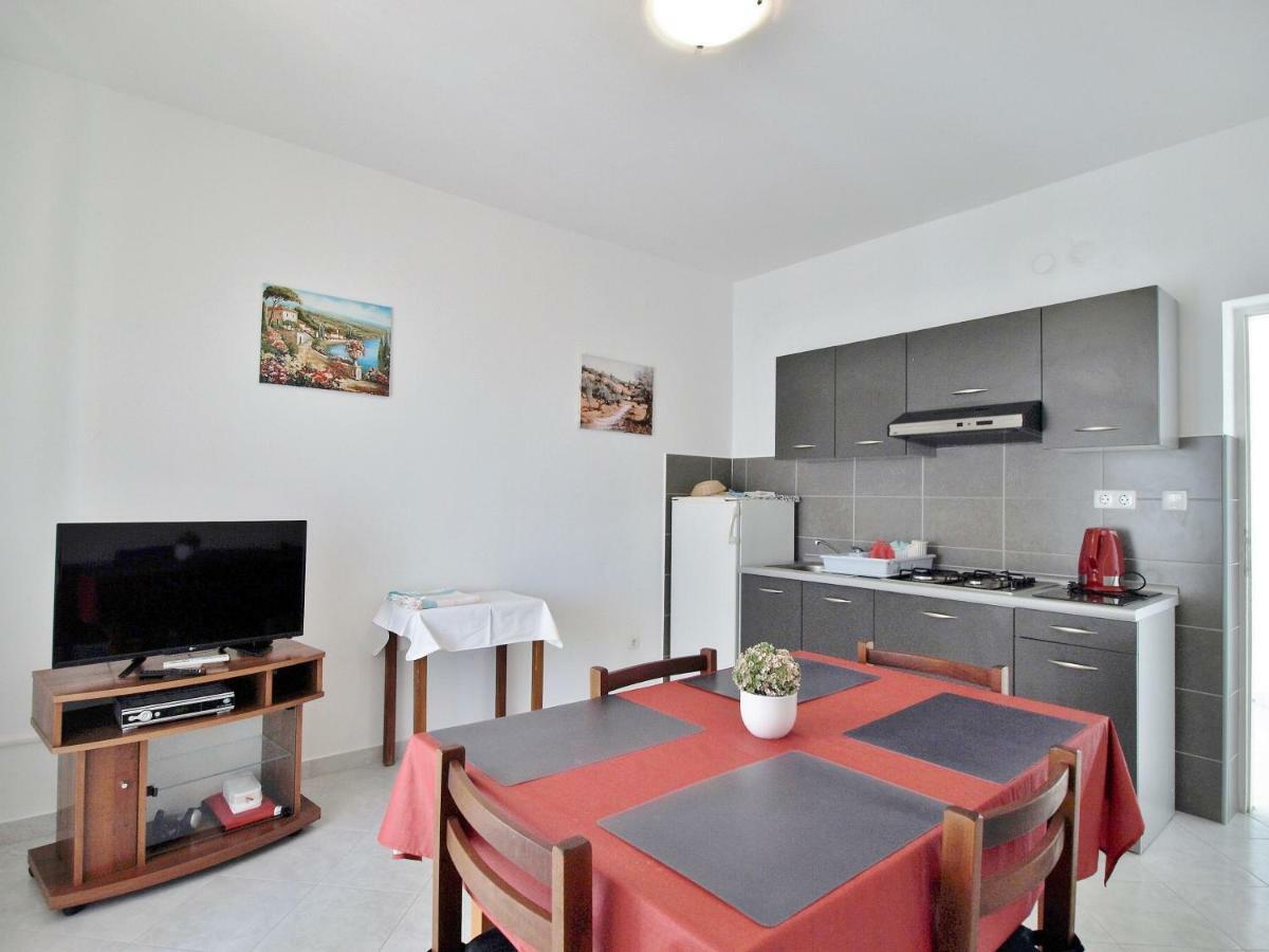 Barbat na Rabu Apartments Ljubica מראה חיצוני תמונה