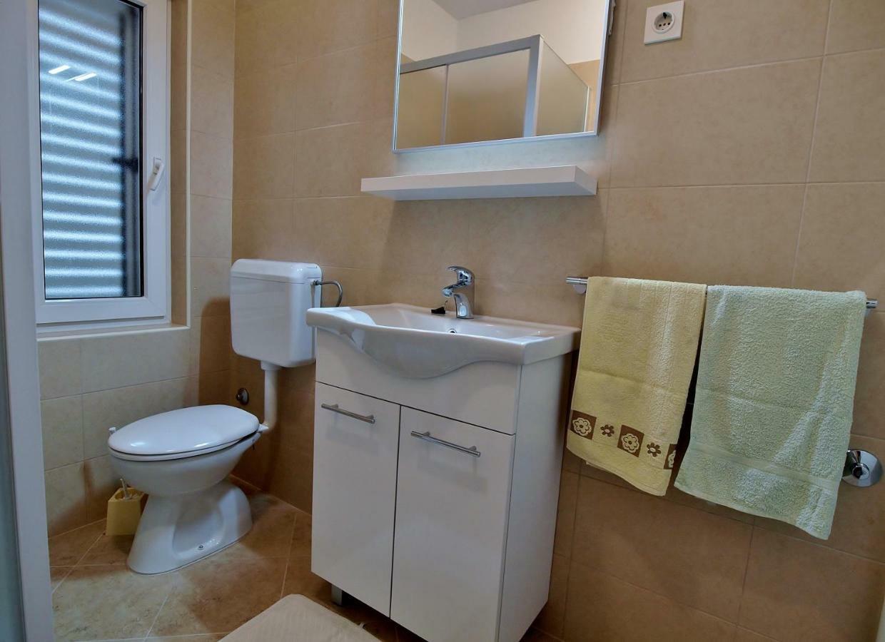 Barbat na Rabu Apartments Ljubica מראה חיצוני תמונה