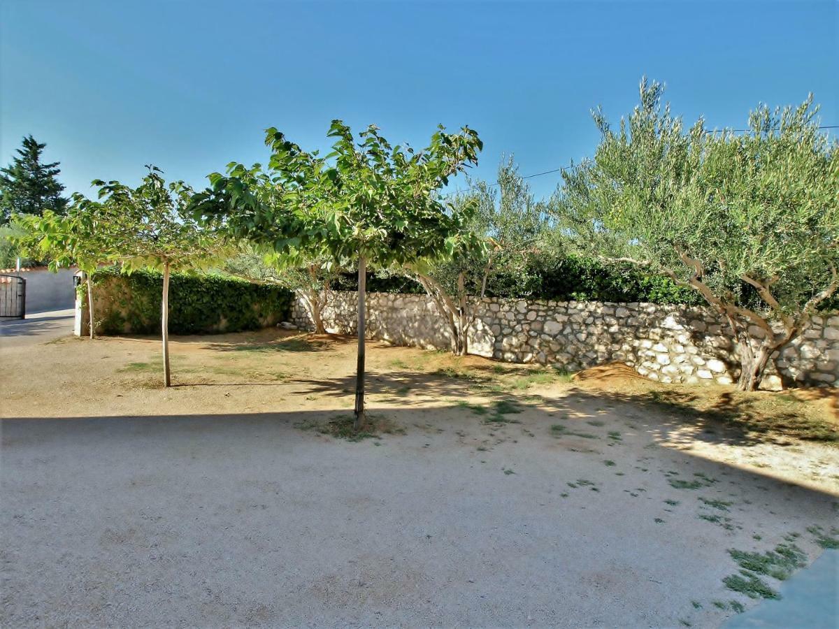 Barbat na Rabu Apartments Ljubica מראה חיצוני תמונה