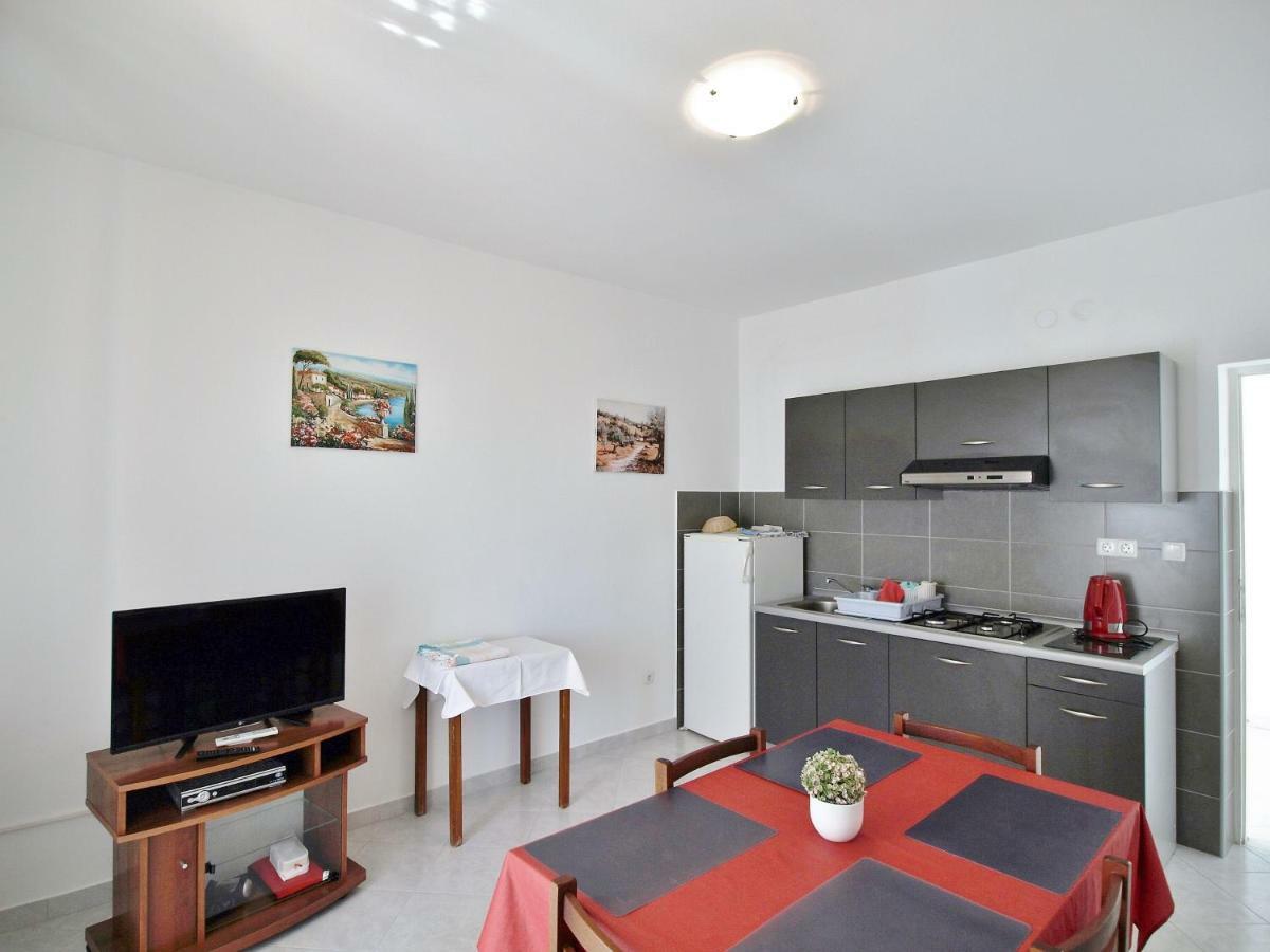 Barbat na Rabu Apartments Ljubica מראה חיצוני תמונה