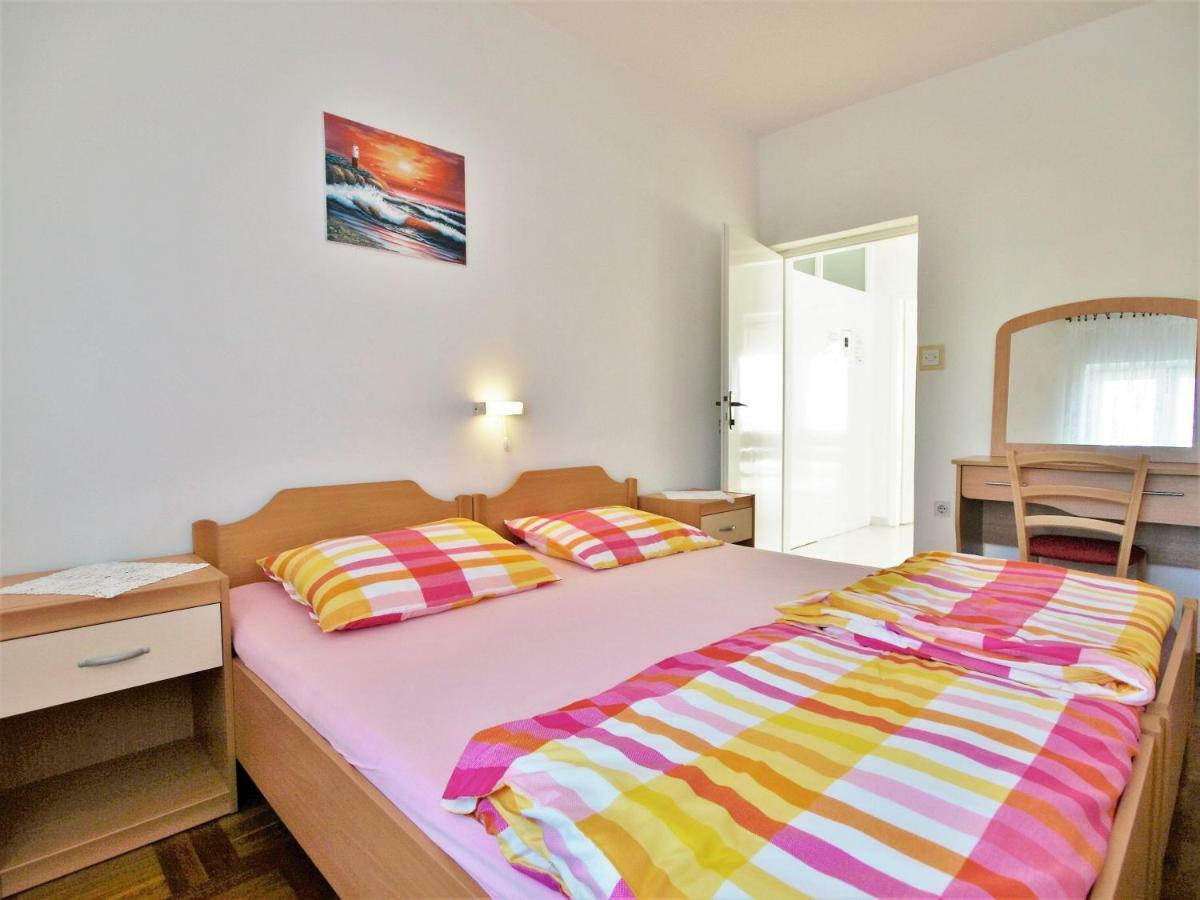 Barbat na Rabu Apartments Ljubica מראה חיצוני תמונה