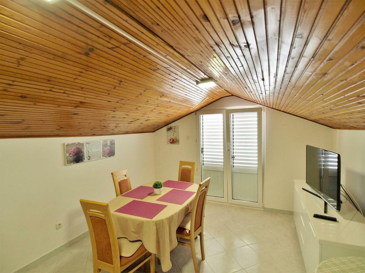 Barbat na Rabu Apartments Ljubica מראה חיצוני תמונה