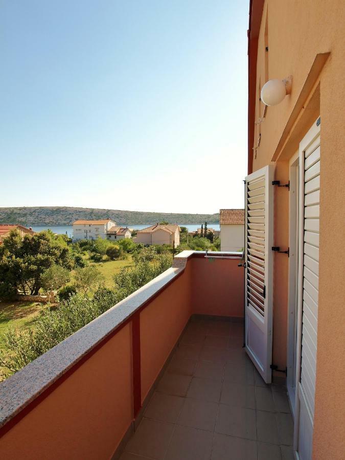 Barbat na Rabu Apartments Ljubica מראה חיצוני תמונה