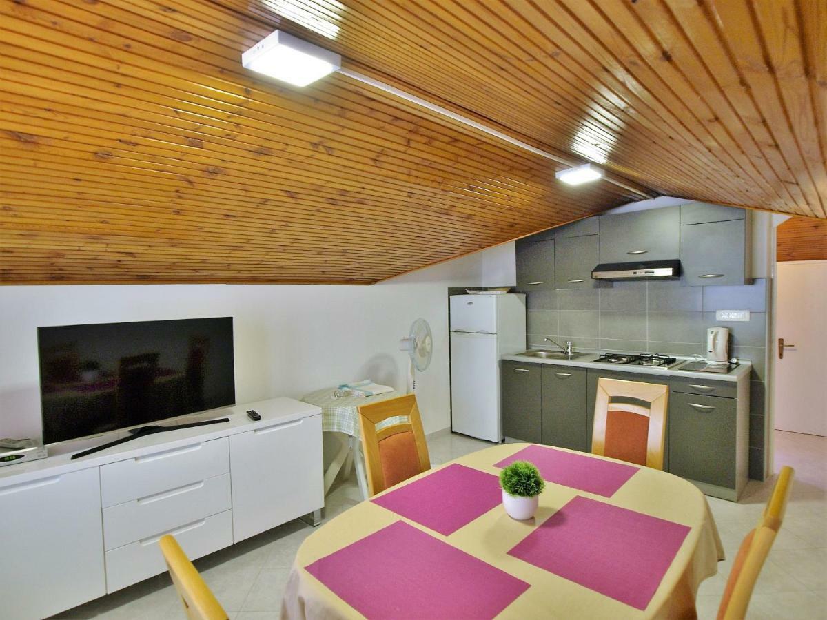 Barbat na Rabu Apartments Ljubica מראה חיצוני תמונה