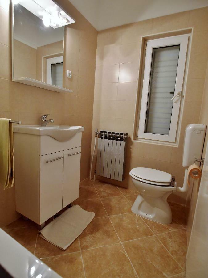 Barbat na Rabu Apartments Ljubica מראה חיצוני תמונה