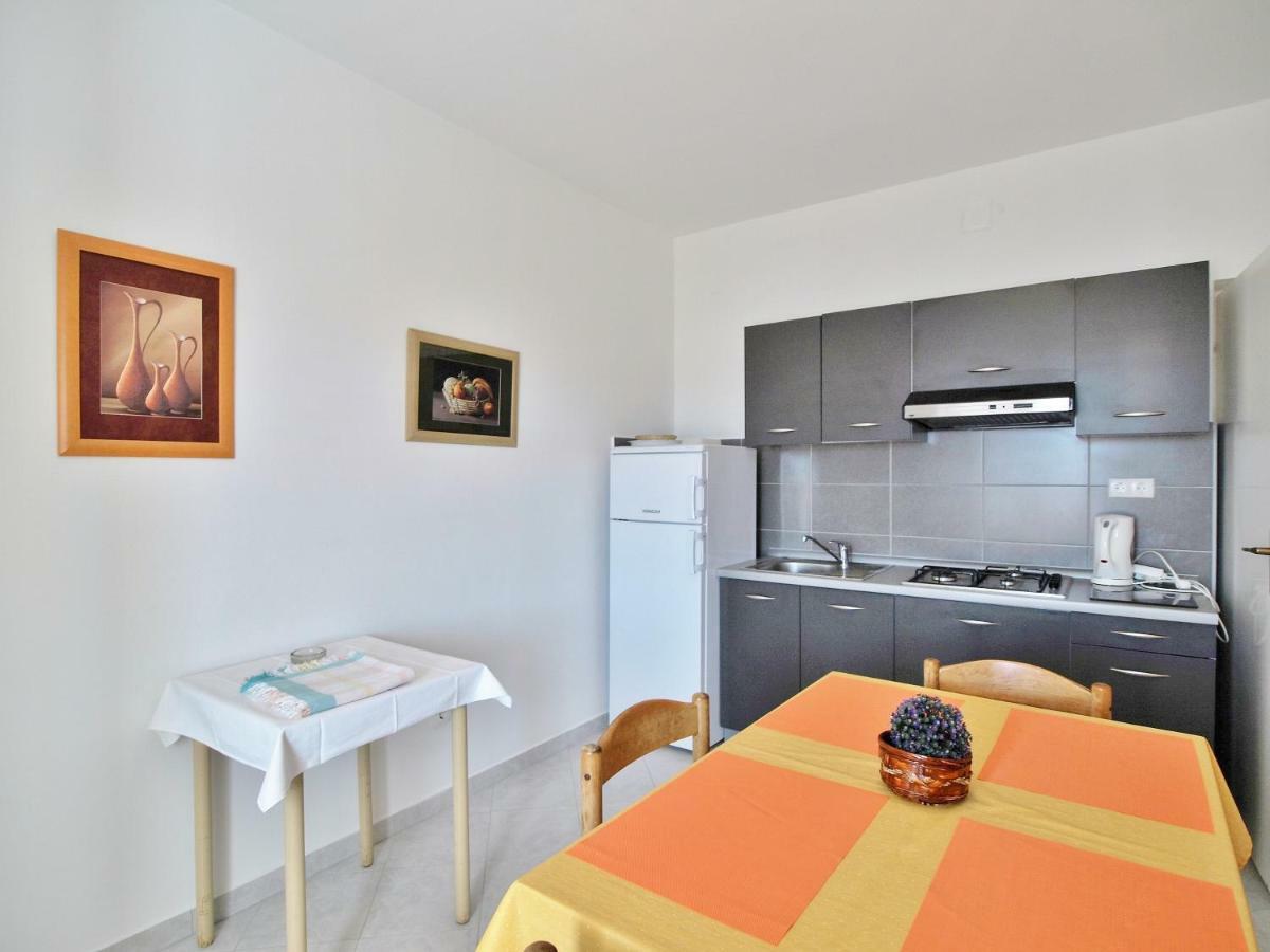 Barbat na Rabu Apartments Ljubica מראה חיצוני תמונה