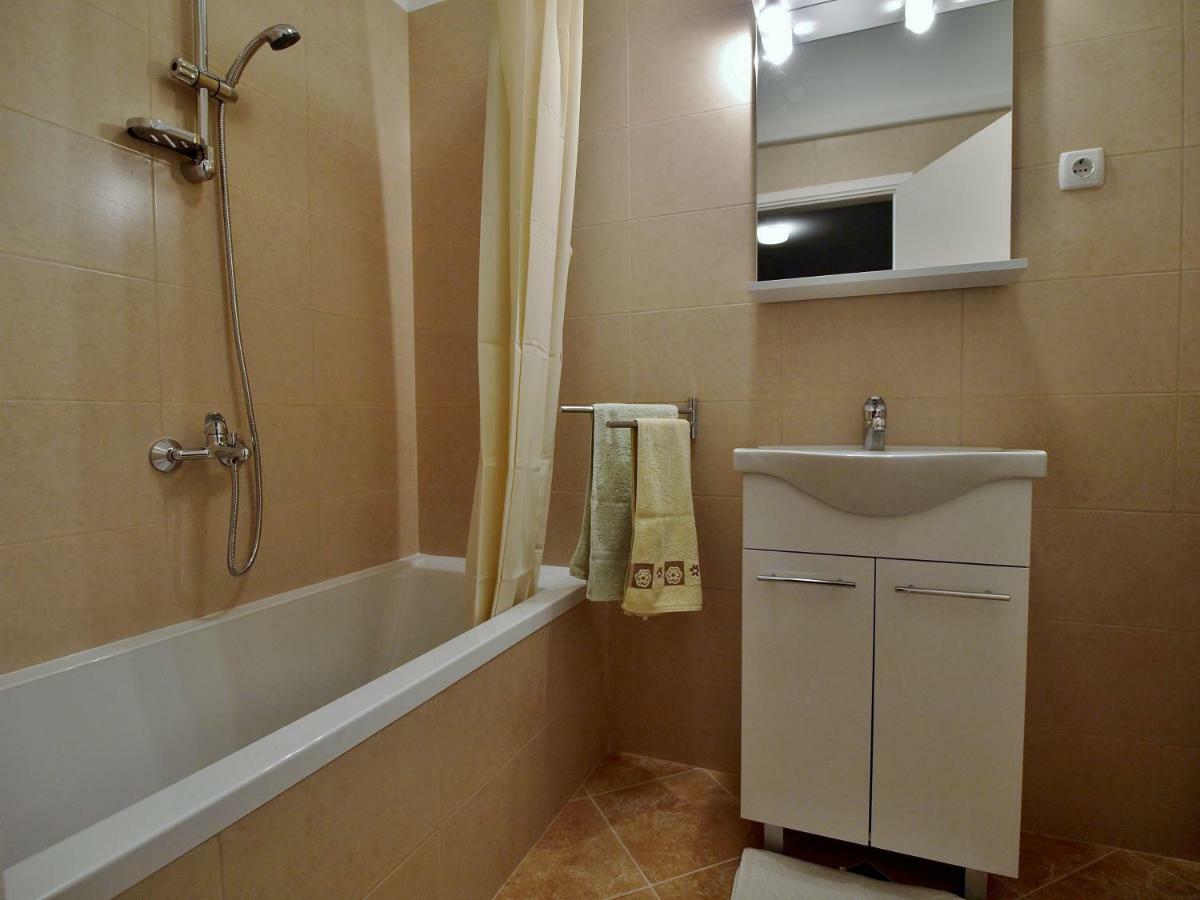Barbat na Rabu Apartments Ljubica מראה חיצוני תמונה