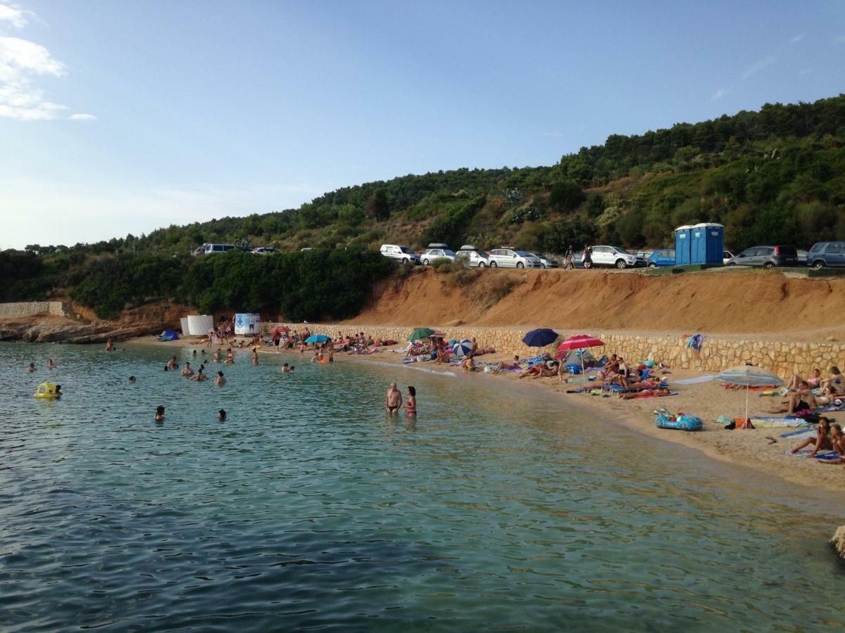 Barbat na Rabu Apartments Ljubica מראה חיצוני תמונה